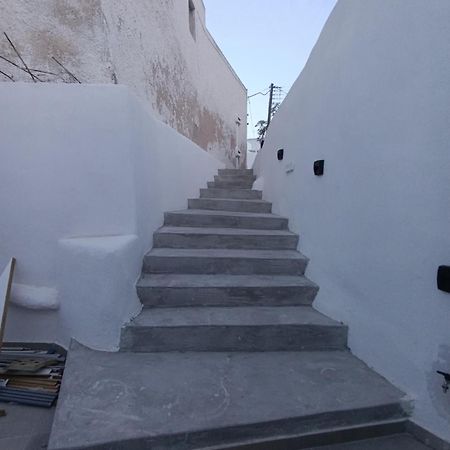 Cycladic Center Cave Rooms Fira  Bagian luar foto