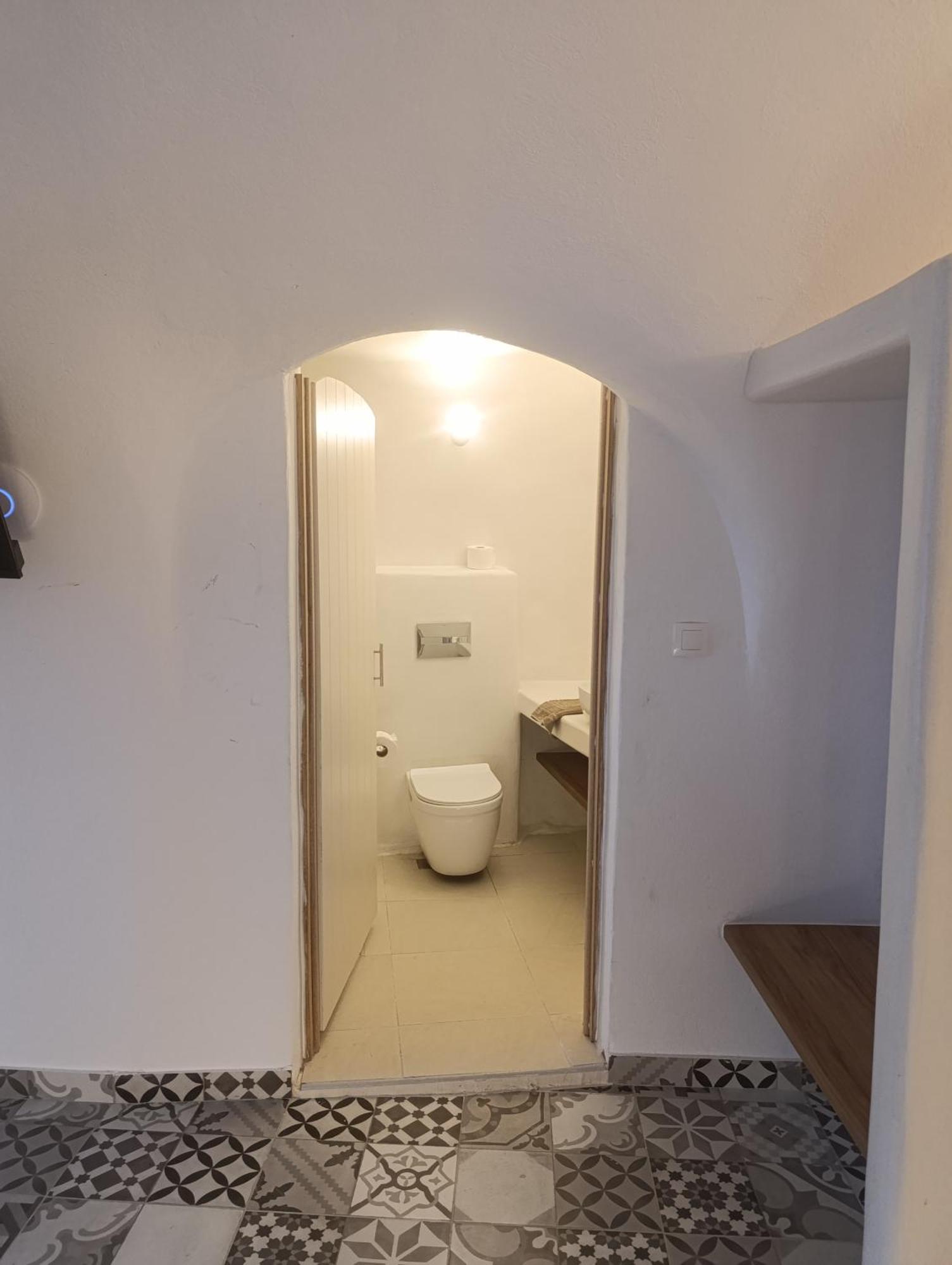 Cycladic Center Cave Rooms Fira  Bagian luar foto
